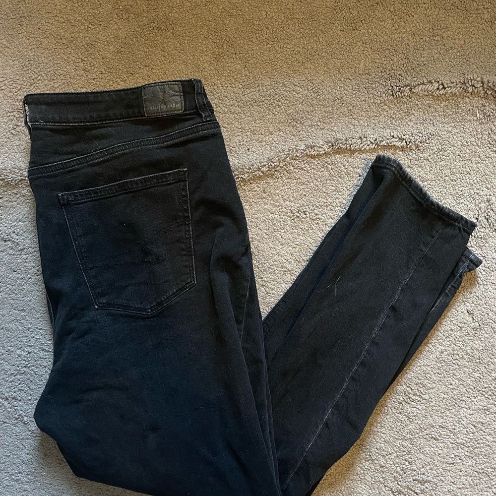 American Eagle Outfitters AE Strigid Mom Jeans